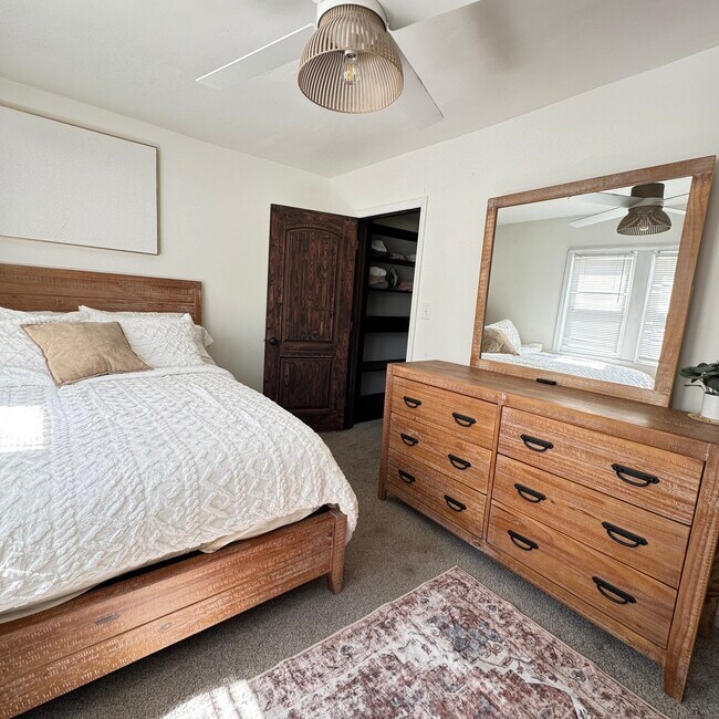 951 Tecumseh St unit B, Indianapolis, IN 46201 - photo 6