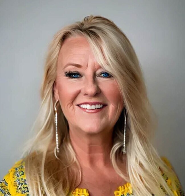 Leslie Moore
