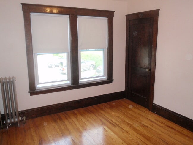 21 Waverly St, Fitchburg, MA 01420 - photo 7