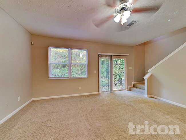 135 Ellis Dr, Conyers, GA 30012 - photo 2