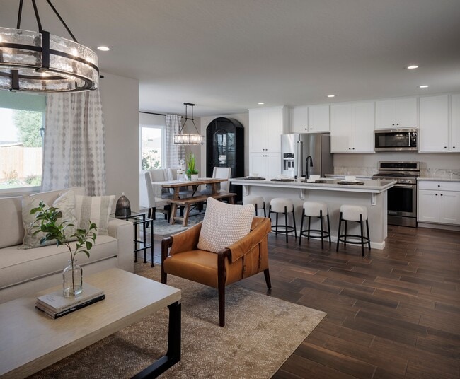 248 N Omalley St, Visalia, CA 93292 - photo 7