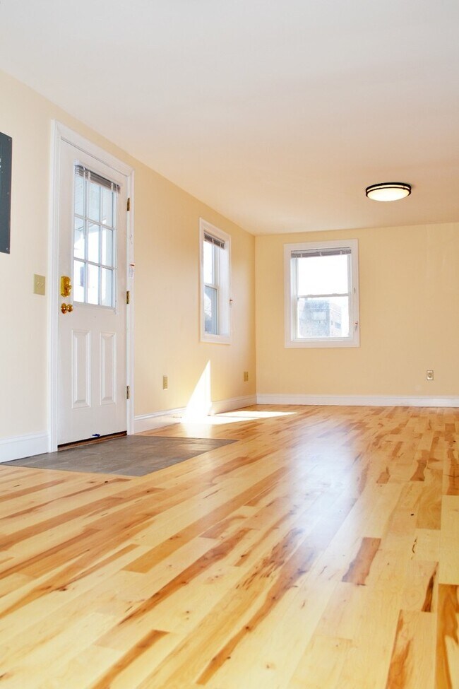 158 North St unit A, Burlington, VT 05401 - photo 4