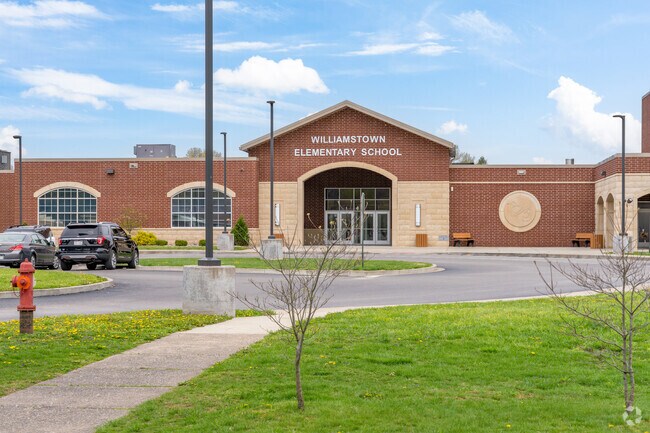 Williamstown Elementary School serves approximately 553 students, from Pre-K to 5th grade.