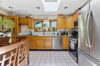 27 Murray Hill Rd, Cambridge, MA 02140