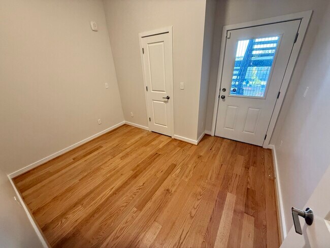 2009 Benning Rd NE unit 2009 Benning Rd NE, Washington, DC 20002 - photo 6