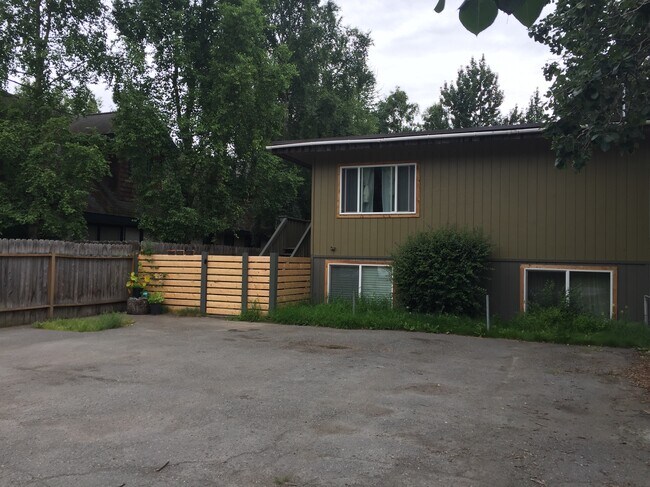 2536 Forest Park Dr unit 1-2, Anchorage, AK 99517 - photo 7