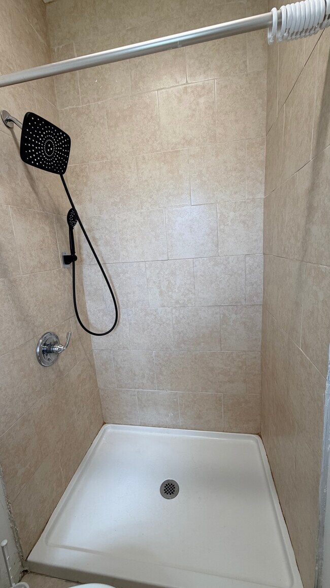 414 Phippen Waiters Rd unit 1, Dania Beach, FL 33004 - photo 5