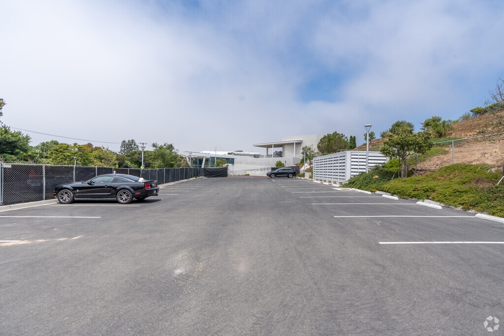 Malibu Middle School has a minority enrollment of 26%.