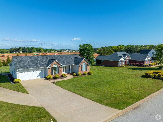 Iman has a broad range of homes sitting on moderate plots of land.