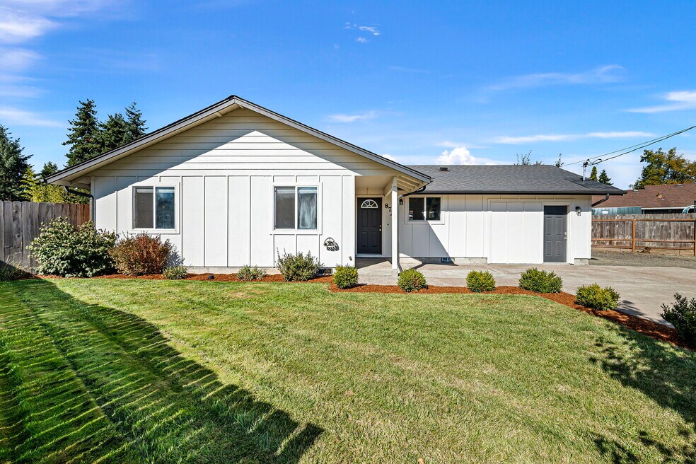 872 W N St, Springfield, OR 97477 - photo 1