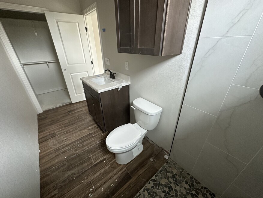 126 Lasso Loop unit 37807304, Lorena, TX 76655 - photo 1