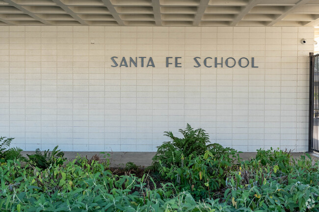 Santa Fe Computer Science Magnet School name on building.