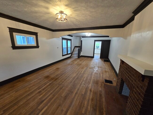 21 W Beechwood Ave, Dayton, OH 45405 - photo 3