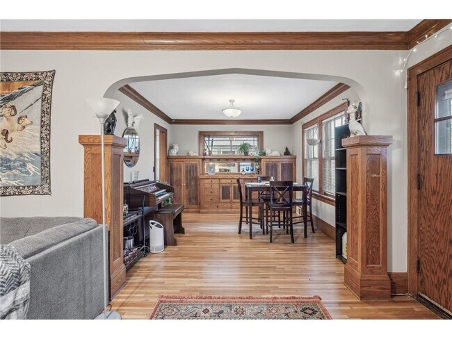 811 Snelling Ave N, Saint Paul, MN 55104 - photo 7