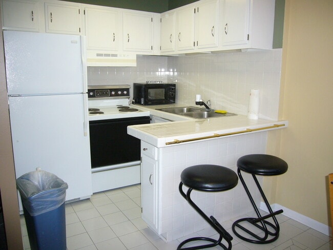 Granville Beach Condominiums unit 2007, Chicago, IL 60660 - photo 7