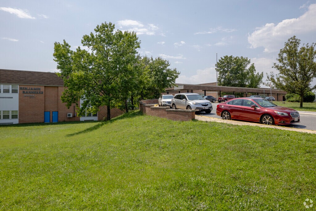 Benjamin Banneker Middle School building and bus loop in Fairland.