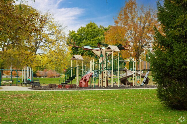 There are several neighborhood parks around Xenia for children to explore.