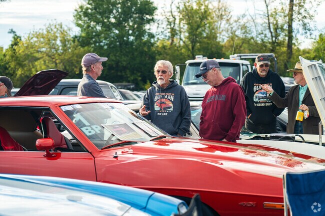 Cruise Nights at Willow Creek features vintage, custom, muscle & antique cars and trucks.
