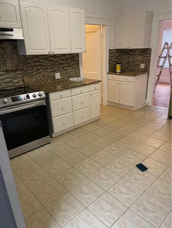 38 S Lenox St Unit 1, Worcester, MA 01602