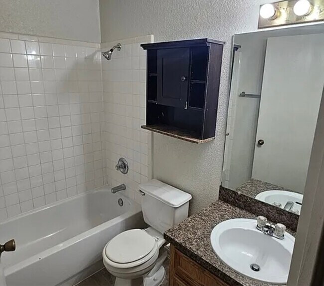 1009 Lansberry Ct unit B, Killeen, TX 76549 - photo 6