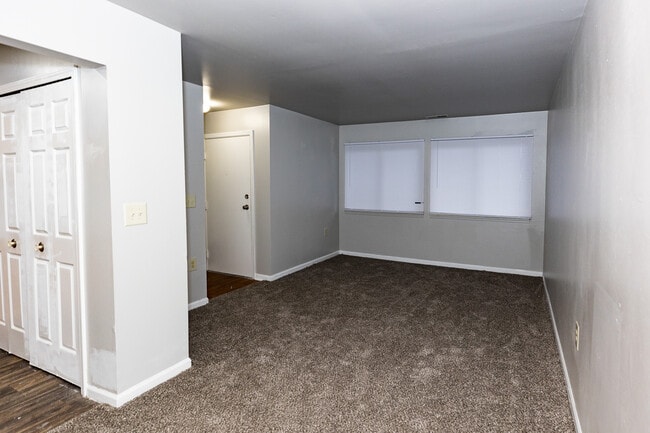 The Flats of Inkster, Inkster, MI 48141 - photo 7