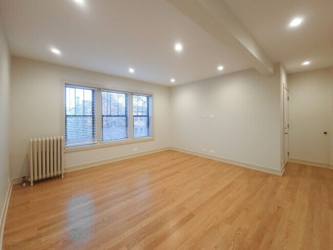 4956 N Oakley Ave unit 3, Chicago, IL 60625 - photo 6