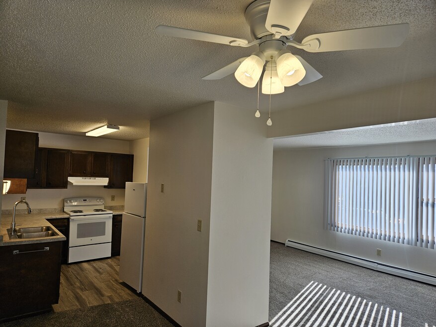 632 2nd Ave E unit 1, West Fargo, ND 58078 - photo 1