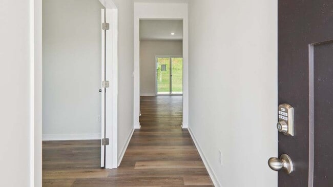 454 Janie Cir, Newton, NC 28658 - photo 2