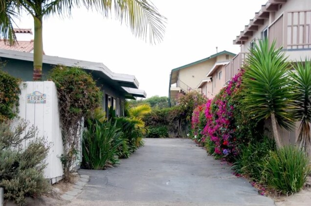 1025 El Embarcadero Rd unit A, Goleta, CA 93117 - photo 3