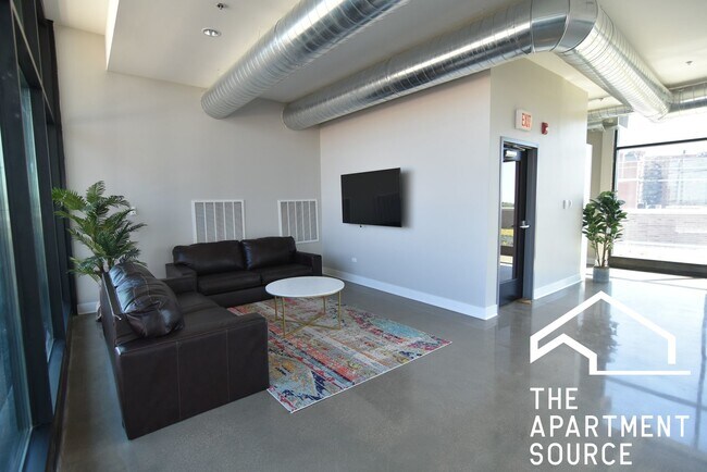 3833 N Broadway St unit 613, Chicago, IL 60613 - photo 6