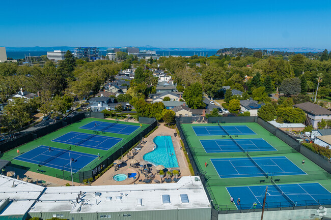 Lyon Hoag is a picturesque slice of Northern California.