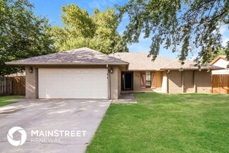 10101 Mamus Ln, Yukon, OK 73099