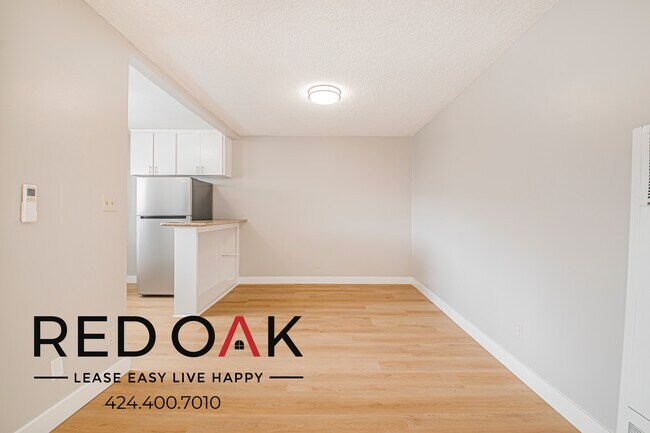 4505 Santa Rosalia Dr unit 12, Los Angeles, CA 90008 - photo 6