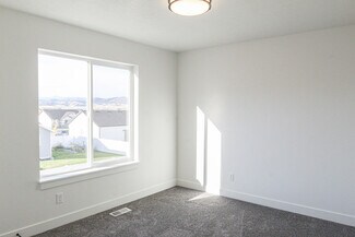 792 E 1100 S Unit 37428670, Hyrum, UT 84319