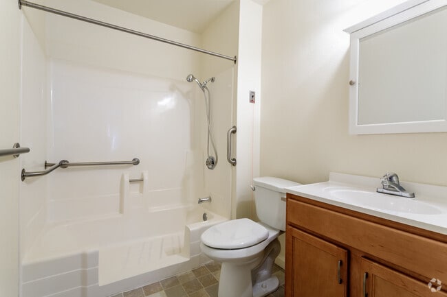 Auburn Ravine Terrace - 55+ Active Adult Apartments, Auburn, CA 95603 - photo 4