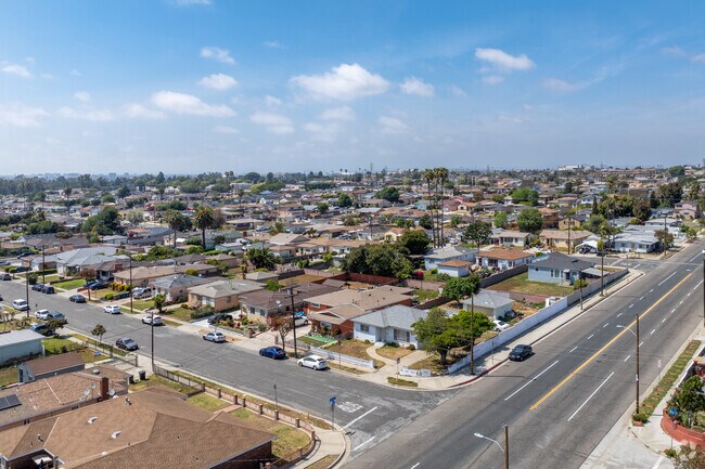 West Athens is a suburban community situated between Central LA and the South Bay Cities.