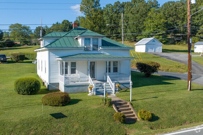 Homes in Shipman sit on large plots of land.