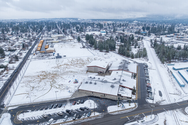 Seltice Elementary is located near other public schools in the area.