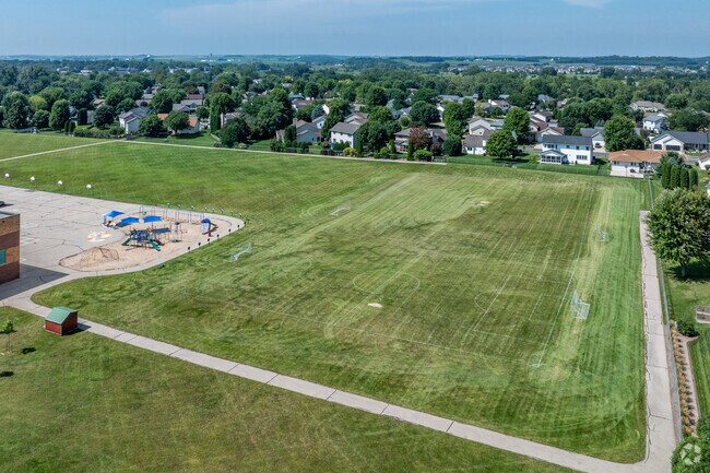 Prairie Elementary School in Waunakee's state test scores showed 64% of students were proficient in math and 53% in reading.