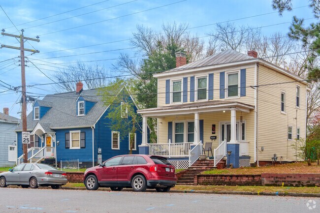 Bellemeade homes often include bungalows and ranch-style designs.