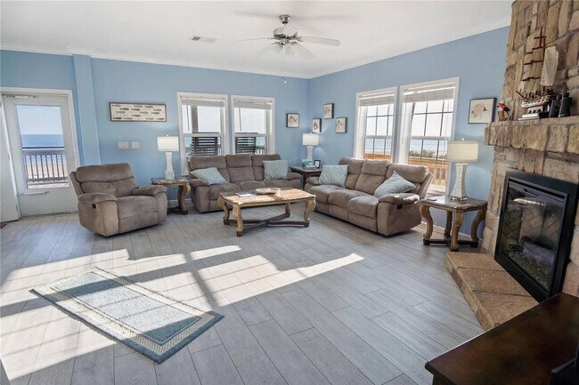 975 Dolly St unit ID1364178P, Bolivar Peninsula, TX 77617 - photo 3