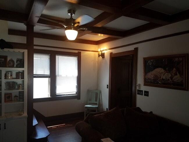 1801 E 12th St, Des Moines, IA 50316 - photo 3