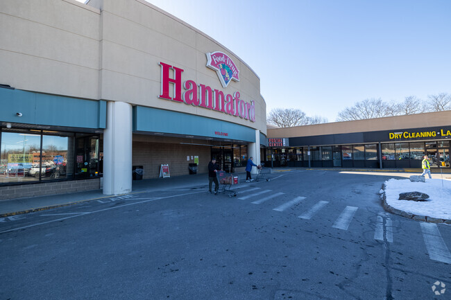 Hannaford Grocery Store has all of your grocery needs and is located in Manchester.