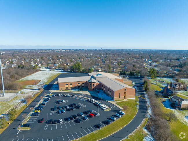 There are many neighborhoods near the school.