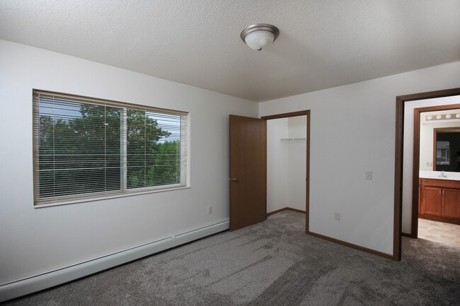 Cedar Pointe Estates Apartments, Bemidji, MN 56601 - photo 2