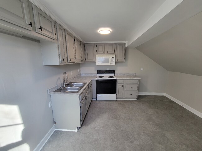 710 Fairview Ave unit D, Murfreesboro, TN 37130 - photo 4