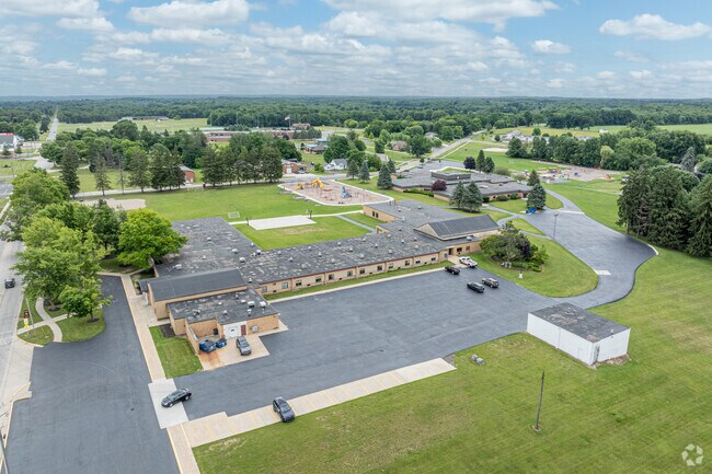 Grant Elementary School is located in Grant, Michigan.