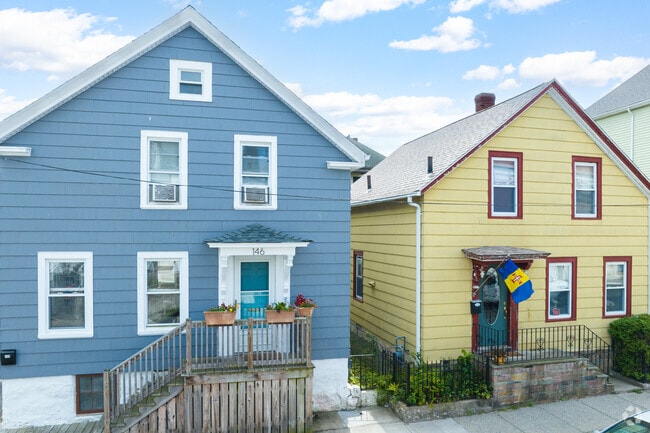 Colorful multi-story cottages are common in the Riverside Park neighborhood.