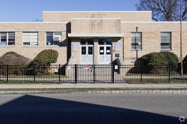French American Academy of Englewood, NJ teaches students from grades PK-5.