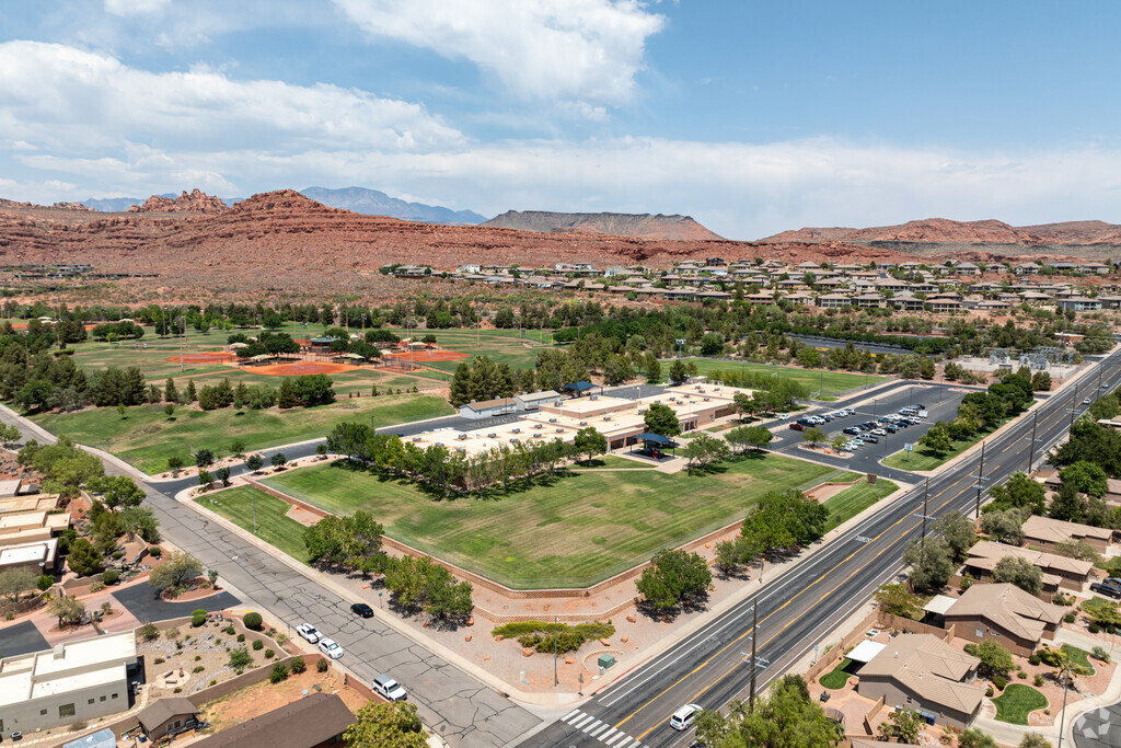 Coral Cliffs Elementary School is located in St. George, Utah.